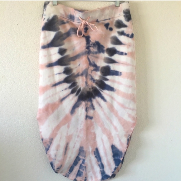 Young Fabulous & Broke Dresses & Skirts - 💕YF&B cotton tye dye raw edge drawstring skirt